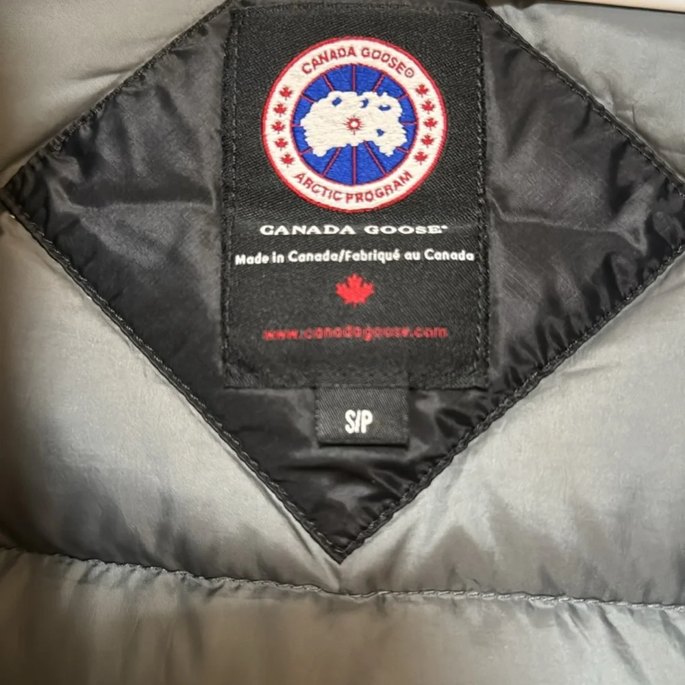 Canada Goose Men Lodge Hoody - Picture 15 of 16